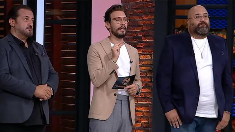 Masterchef j&uuml;risinde şok ayrılık!